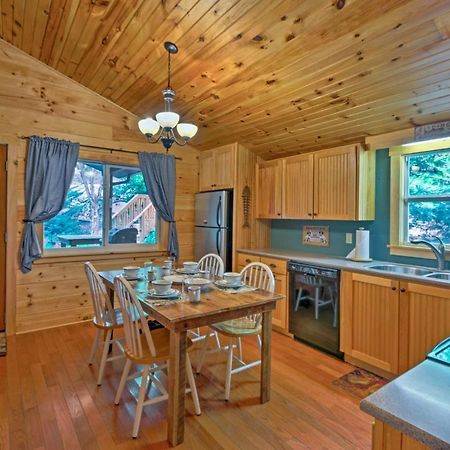 Bryson City Cabin With Fire Pit On Coopers Creek! المظهر الخارجي الصورة