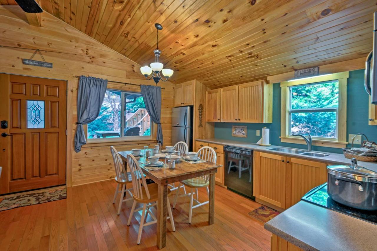 Bryson City Cabin With Fire Pit On Coopers Creek! المظهر الخارجي الصورة