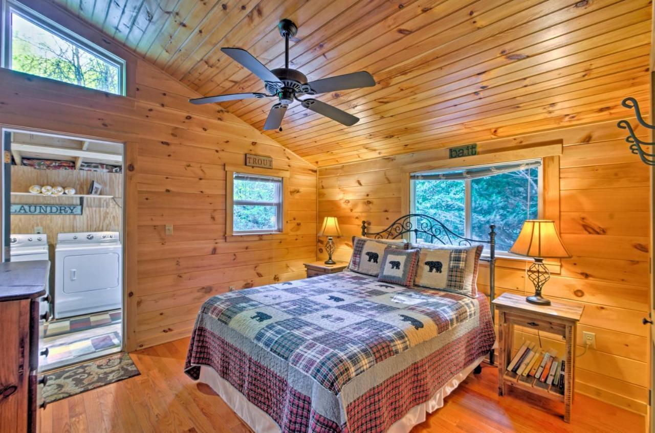 Bryson City Cabin With Fire Pit On Coopers Creek! المظهر الخارجي الصورة
