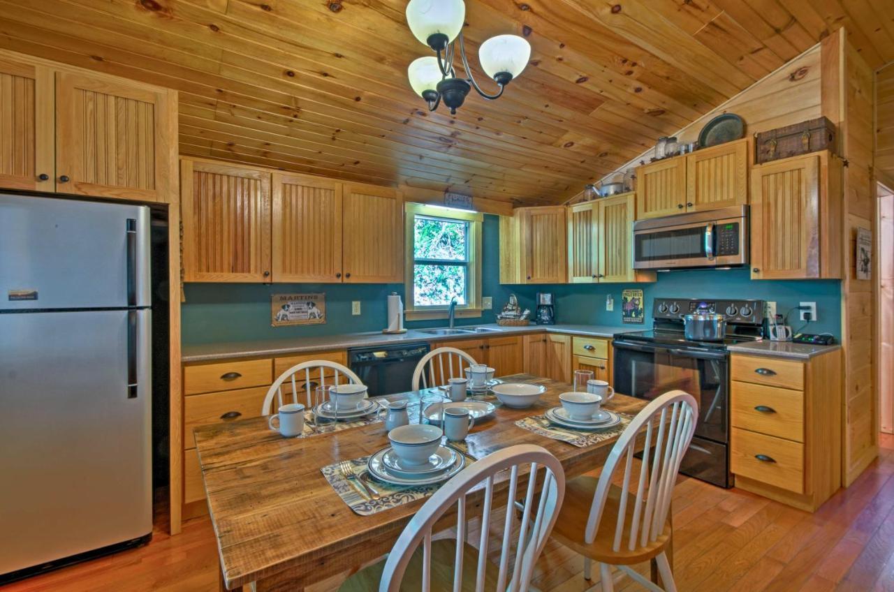 Bryson City Cabin With Fire Pit On Coopers Creek! المظهر الخارجي الصورة