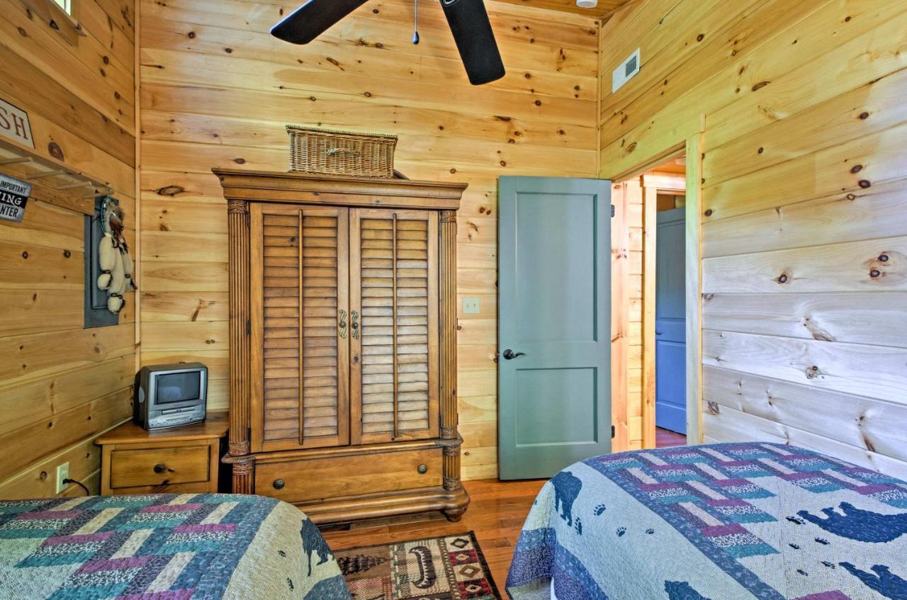 Bryson City Cabin With Fire Pit On Coopers Creek! المظهر الخارجي الصورة