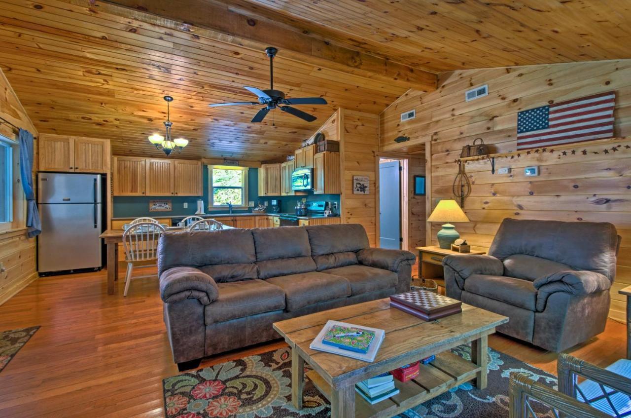 Bryson City Cabin With Fire Pit On Coopers Creek! المظهر الخارجي الصورة